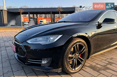 Лифтбек Tesla Model S 2013 в 