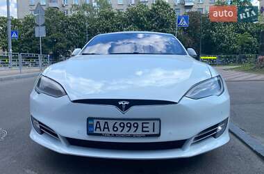 Лифтбек Tesla Model S 2016 в 