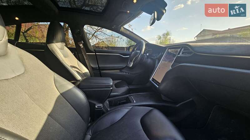 Лифтбек Tesla Model S 2016 в Харькове фото 8 Лифтбек Tesla Model S 2016 в Харькове