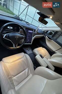 Лифтбек Tesla Model S 2017 в 