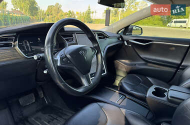Лифтбек Tesla Model S 2014 в 