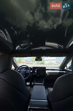 Лифтбек Tesla Model S 2021 в 