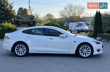 Лифтбек Tesla Model S 2017 в 