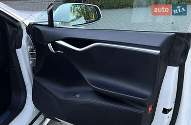 Лифтбек Tesla Model S 2017 в 