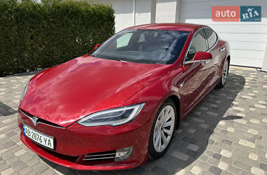 Лифтбек Tesla Model S 2017 в 
