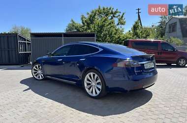 Лифтбек Tesla Model S 2016 в Днепре