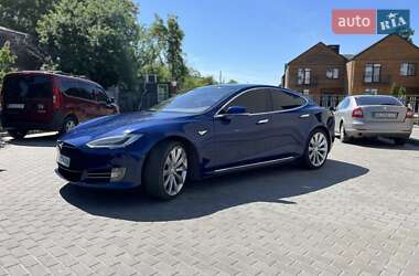 Лифтбек Tesla Model S 2016 в Днепре