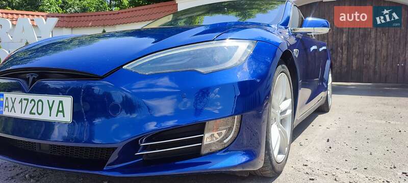 Ліфтбек Tesla Model S 2015 в Харкові