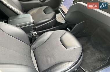 Лифтбек Tesla Model S 2015 в 