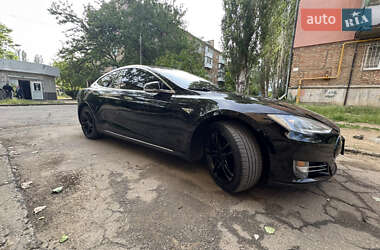 Ліфтбек Tesla Model S 2014 в 