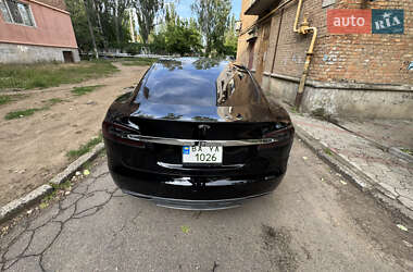 Ліфтбек Tesla Model S 2014 в 