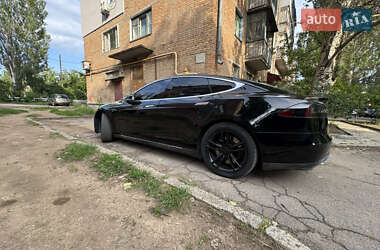 Ліфтбек Tesla Model S 2014 в 
