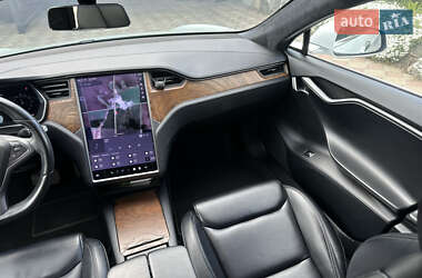 Лифтбек Tesla Model S 2020 в 