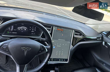 Лифтбек Tesla Model S 2015 в 