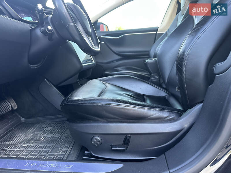 Лифтбек Tesla Model S 2015 в Полтаве