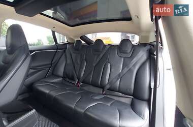 Лифтбек Tesla Model S 2014 в 