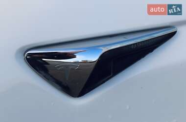 Ліфтбек Tesla Model S 2019 в 