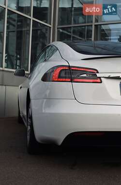 Ліфтбек Tesla Model S 2019 в 
