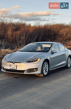 Лифтбек Tesla Model S 2016 в 