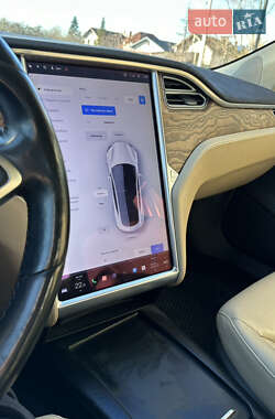 Лифтбек Tesla Model S 2016 в 
