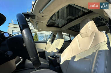 Лифтбек Tesla Model S 2016 в 