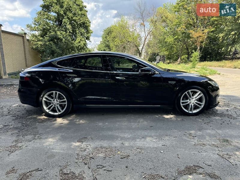Лифтбек Tesla Model S 2014 в Харькове