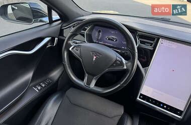 Лифтбек Tesla Model S 2017 в 