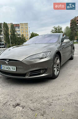 Ліфтбек Tesla Model S 2015 в 