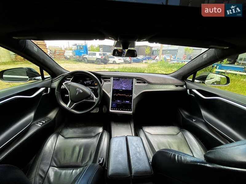 Лифтбек Tesla Model S 2017 в Одессе