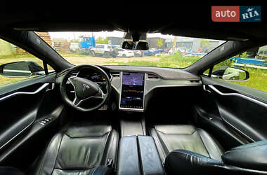 Лифтбек Tesla Model S 2017 в 
