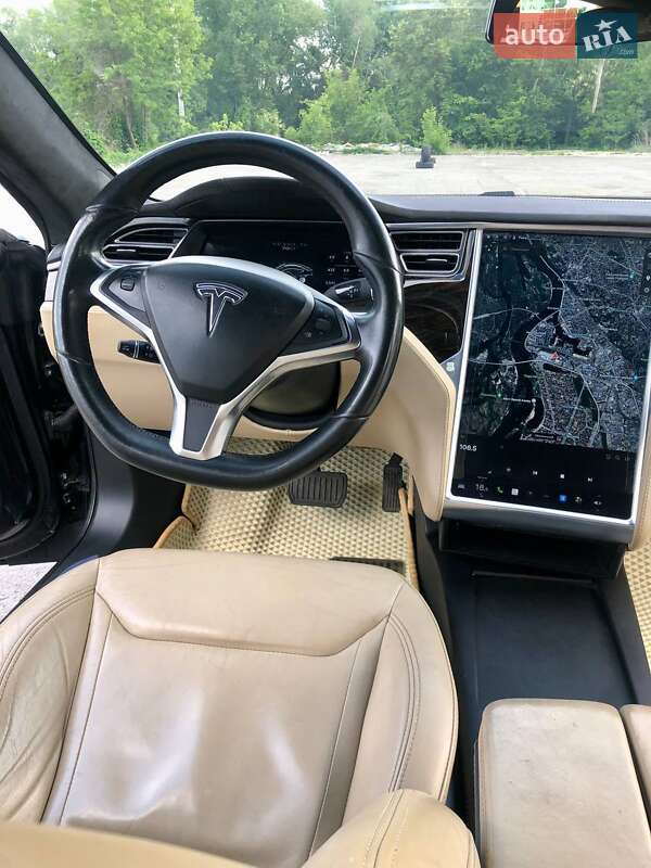 Лифтбек Tesla Model S 2016 в Киеве фото 15 Лифтбек Tesla Model S 2016 в Киеве