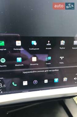 Лифтбек Tesla Model S 2016 в 