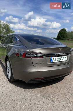 Лифтбек Tesla Model S 2016 в 