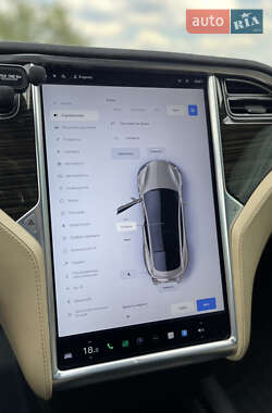 Лифтбек Tesla Model S 2016 в 