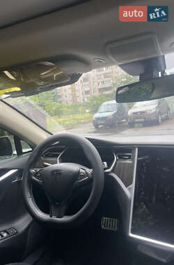 Лифтбек Tesla Model S 2013 в 