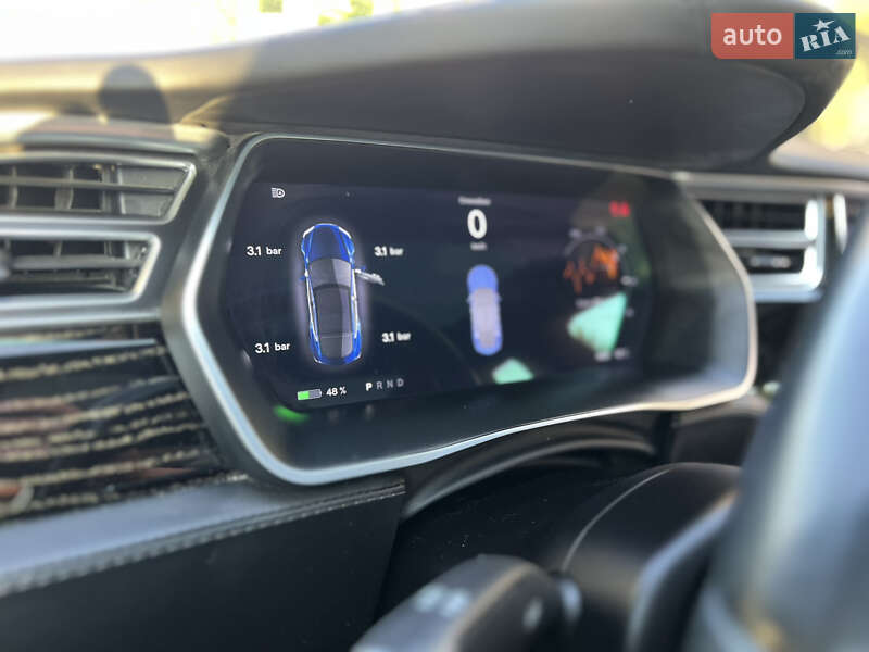 Лифтбек Tesla Model S 2017 в Тернополе