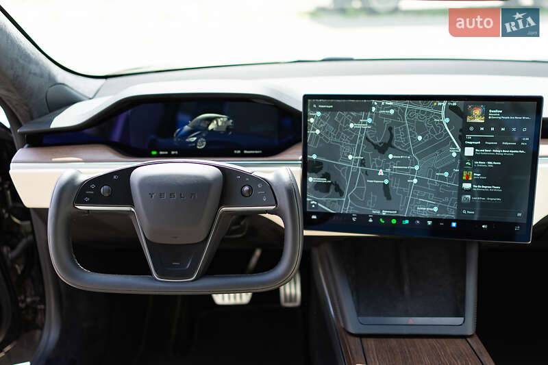 Лифтбек Tesla Model S 2023 в Киеве