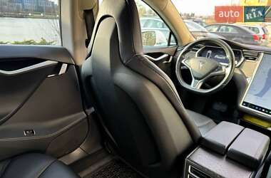 Лифтбек Tesla Model S 2013 в 