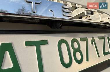 Лифтбек Tesla Model S 2013 в 