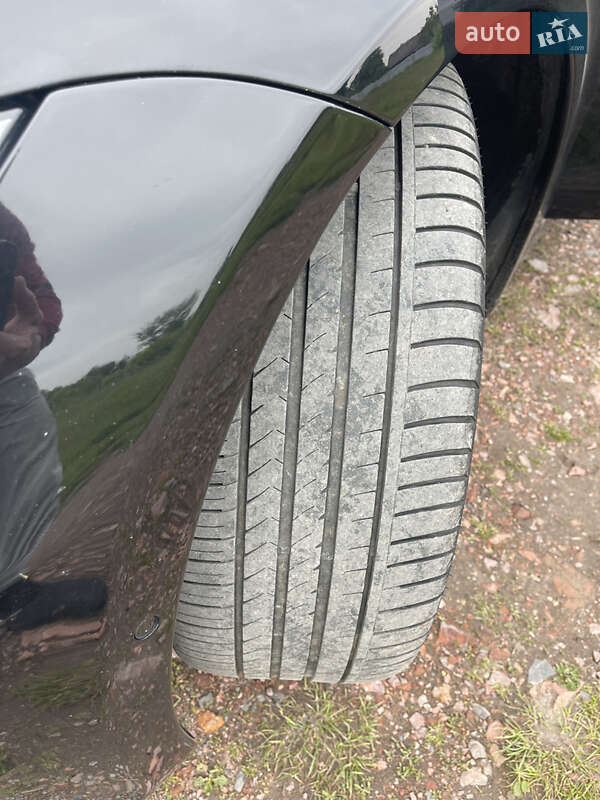 Лифтбек Tesla Model S 2016 в Львове фото 20 Лифтбек Tesla Model S 2016 в Львове