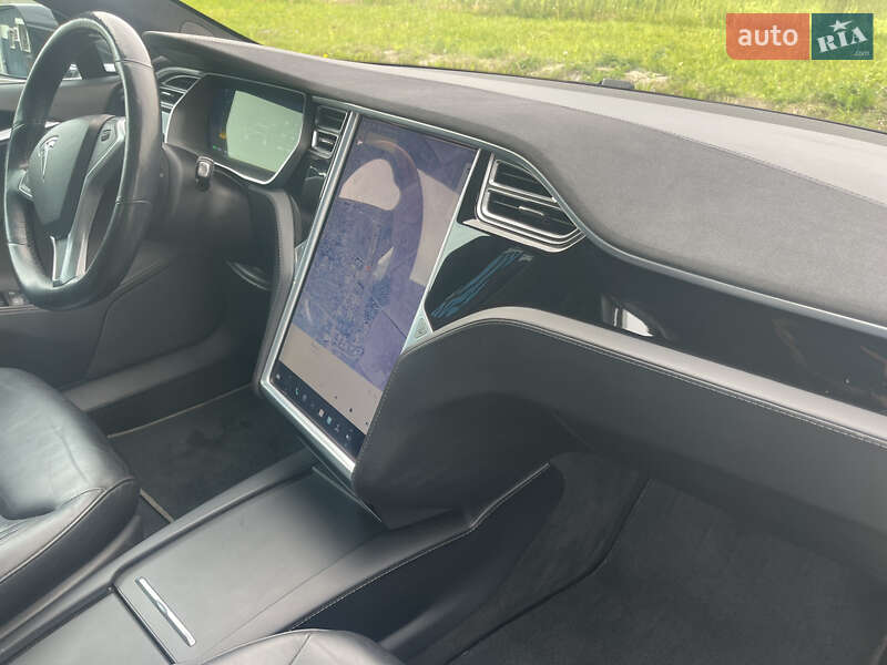 Лифтбек Tesla Model S 2016 в Львове фото 16 Лифтбек Tesla Model S 2016 в Львове