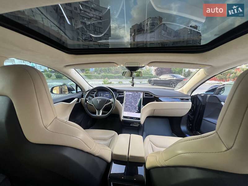 Лифтбек Tesla Model S 2016 в Черноморске