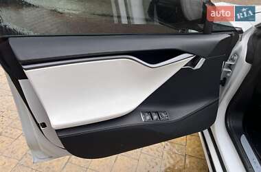 Лифтбек Tesla Model S 2020 в Львове