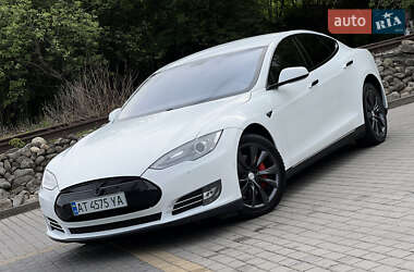 Лифтбек Tesla Model S 2014 в 