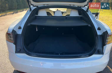 Лифтбек Tesla Model S 2020 в 