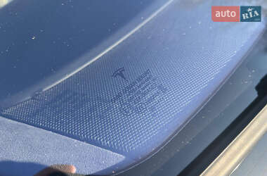 Лифтбек Tesla Model S 2020 в 