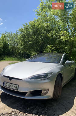 Лифтбек Tesla Model S 2017 в 