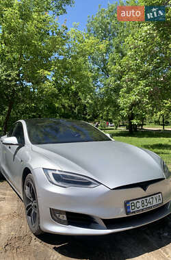 Лифтбек Tesla Model S 2017 в 