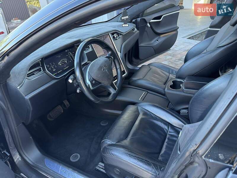 Лифтбек Tesla Model S 2017 в Владимире