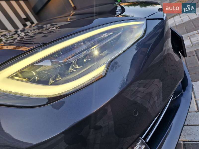 Лифтбек Tesla Model S 2018 в Львове
